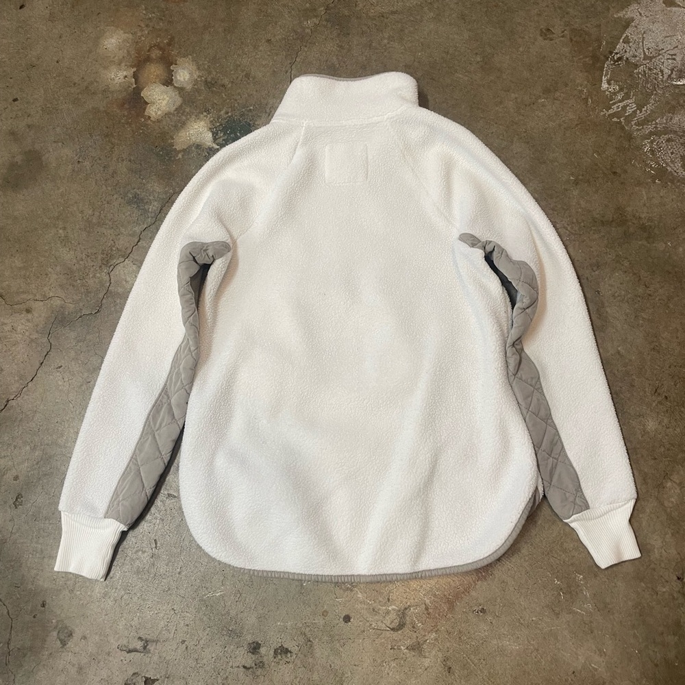 Abercrombie & Fitch Asymmetrical Pullover Fleece - Picture 2 of 6